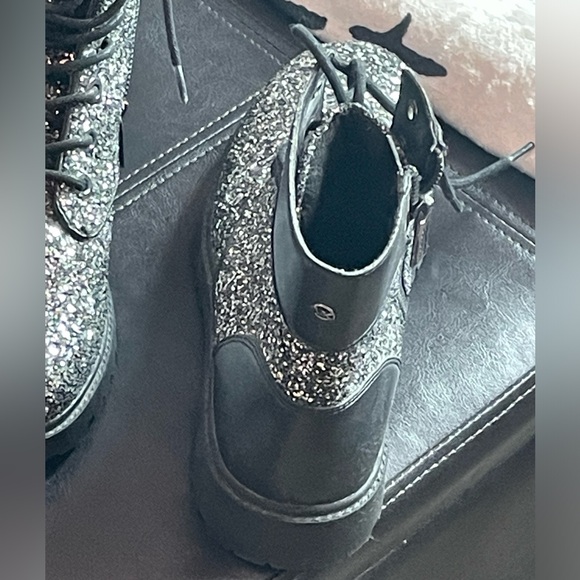 Mk glitter boots 🥾 - Picture 7 of 7